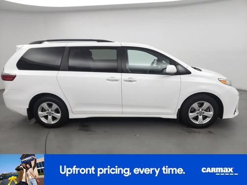 2019 Toyota Sienna LE