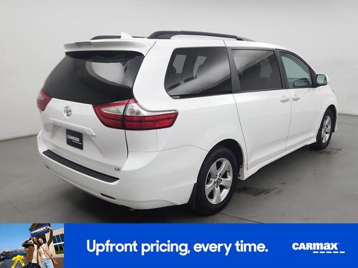 2019 Toyota Sienna LE