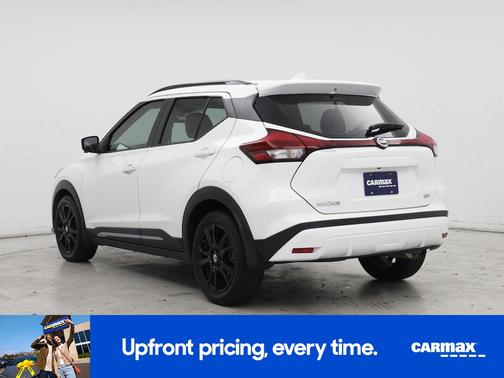 2021 Nissan Kicks SR
