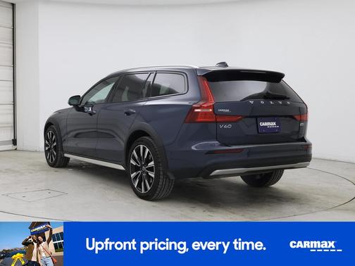 2024 Volvo V60 Cross Country B5 Ultimate