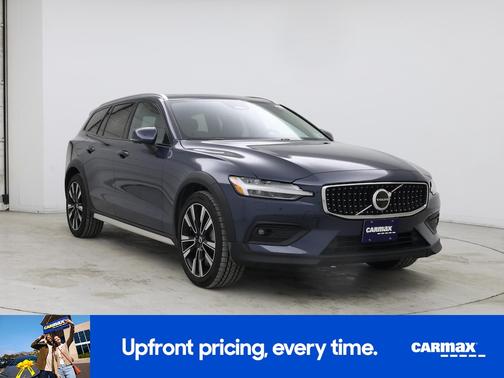 2024 Volvo V60 Cross Country B5 Ultimate
