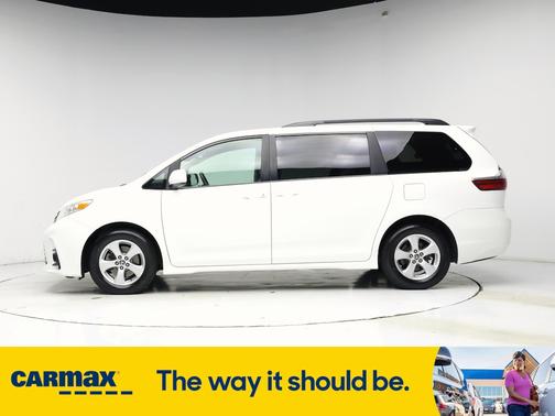 2020 Toyota Sienna LE
