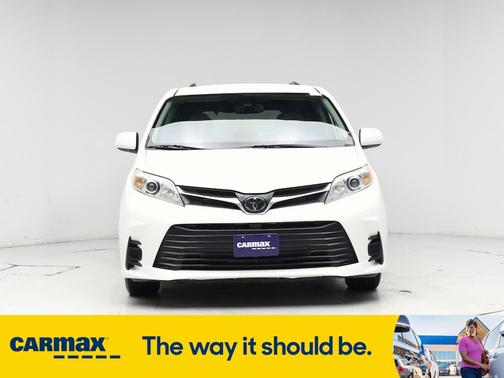 2020 Toyota Sienna LE