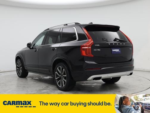 2018 Volvo XC90 T6 Momentum