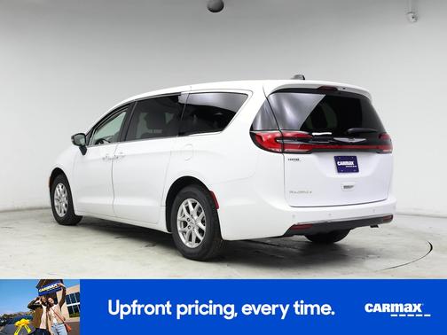 White 2024 Chrysler Pacifica Touring L