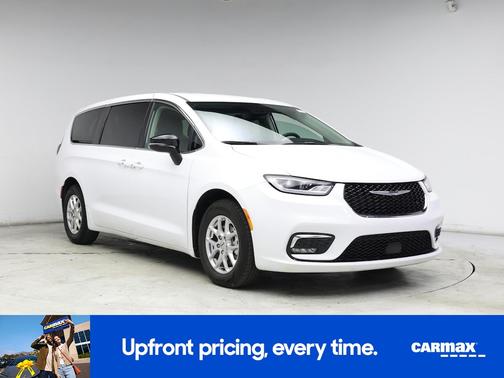 White 2024 Chrysler Pacifica Touring L
