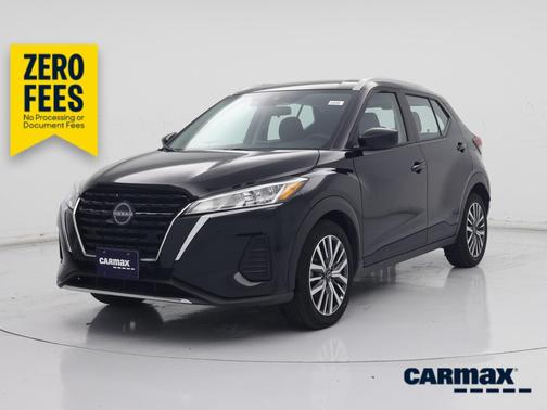 Black 2024 Nissan Kicks SV