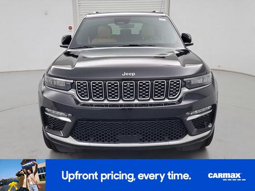 2022 Jeep Grand Cherokee Summit