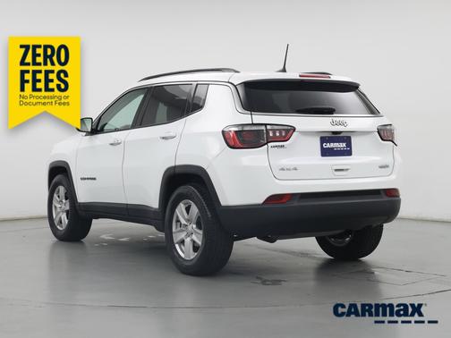 White 2022 Jeep Compass Latitude