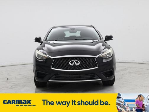 2017 INFINITI QX30