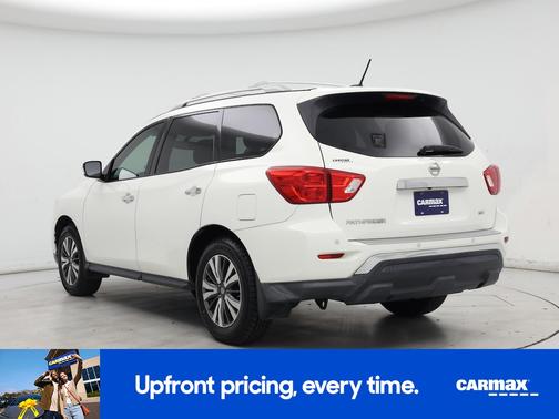 2018 Nissan Pathfinder SV