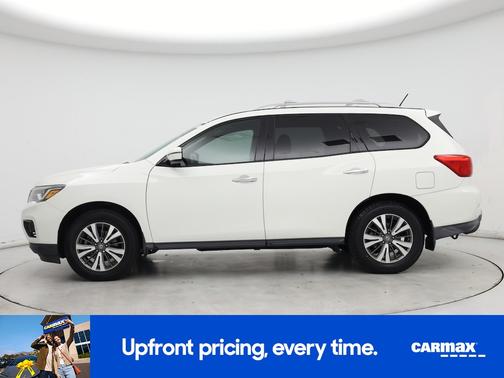 2018 Nissan Pathfinder SV