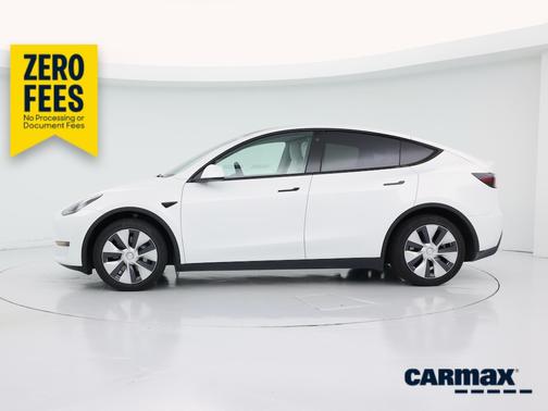 White 2023 Tesla Model Y Long Range