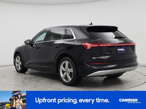 2019 Audi e-tron Premium Plus