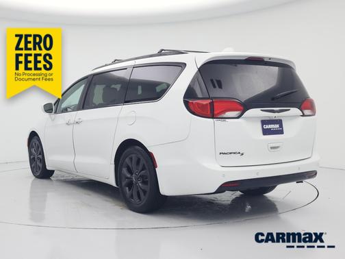 White 2019 Chrysler Pacifica Touring Plus