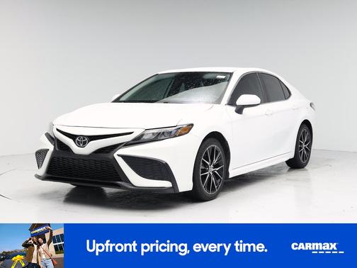 White 2021 Toyota Camry SE