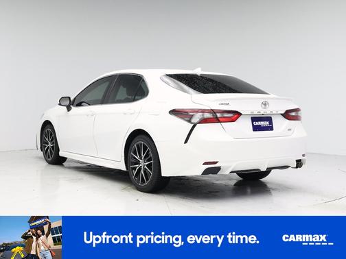 White 2021 Toyota Camry SE