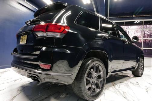 Diamond Black Crystal Pearlcoat 2019 Jeep Grand Cherokee Limited X