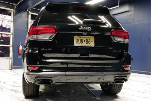 Diamond Black Crystal Pearlcoat 2019 Jeep Grand Cherokee Limited X