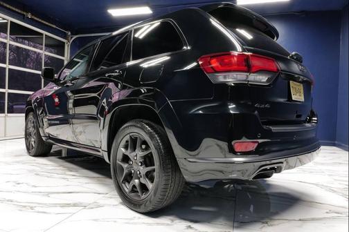 Diamond Black Crystal Pearlcoat 2019 Jeep Grand Cherokee Limited X