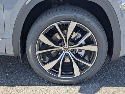 2026 Volkswagen Atlas 2.0T SEL Premium R-Line 4MOTION