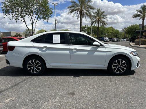 Pure White 2024 Volkswagen Jetta 1.5T S