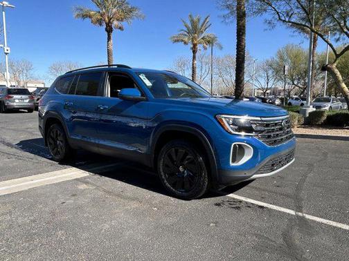 2025 Volkswagen Atlas 2.0T SE w/Technology
