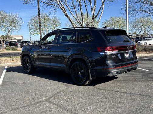 2025 Volkswagen Atlas 2.0T SE w/Technology