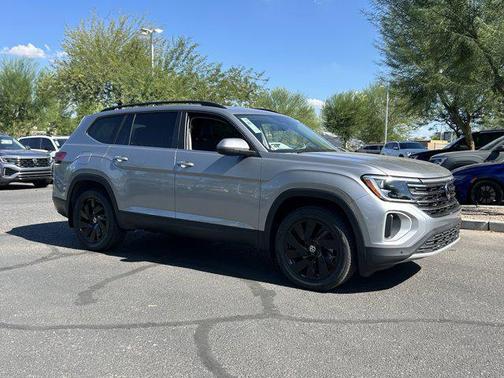 2026 Volkswagen Atlas 2.0T SE w/Technology 4MOTION