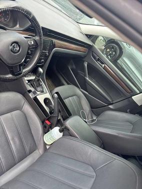 Platinum Gray Metallic 2020 Volkswagen Passat 2.0T SE