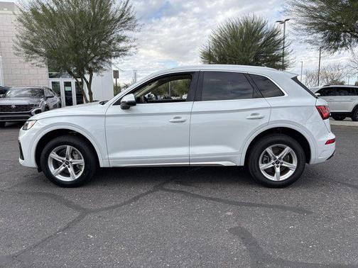 2023 Audi Q5 40 Premium