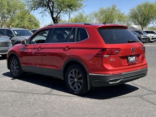 Kings Red Metallic 2022 Volkswagen Tiguan 2.0T SE
