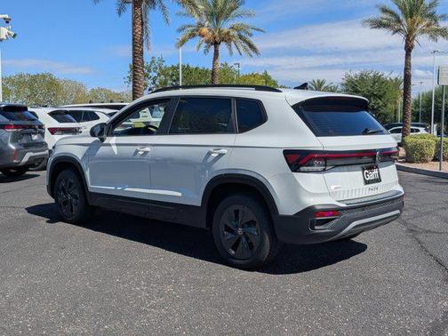 2025 Volkswagen Taos 1.5T S
