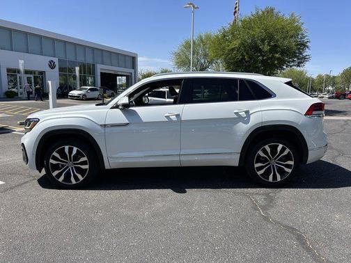 Opal White 2023 Volkswagen Atlas Cross Sport 3.6L V6 SEL Premium R-Line