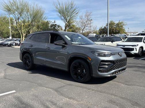 Platinum Gray Metallic 2026 Volkswagen Tiguan 2.0T SE R-Line Black