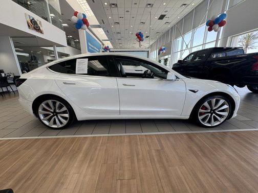2019 Tesla Model 3 Long Range