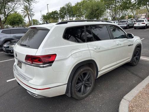 White 2021 Volkswagen Atlas 3.6L SE w/Technology