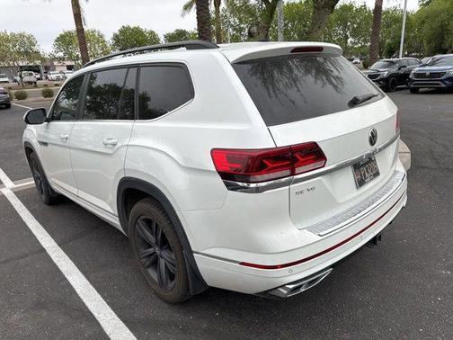 White 2021 Volkswagen Atlas 3.6L SE w/Technology