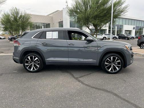 2025 Volkswagen Atlas Cross Sport 2.0T SEL Premium