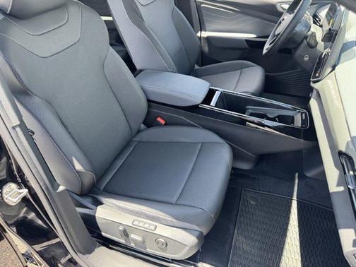2025 Volkswagen ID.4 Pro
