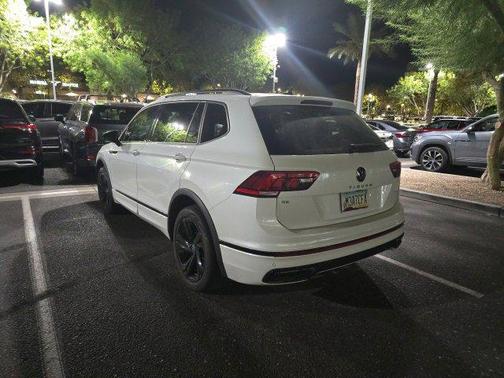 2023 Volkswagen Tiguan 2.0T SE R-Line Black