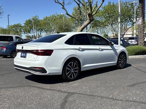 2025 Volkswagen Jetta 1.5T SE