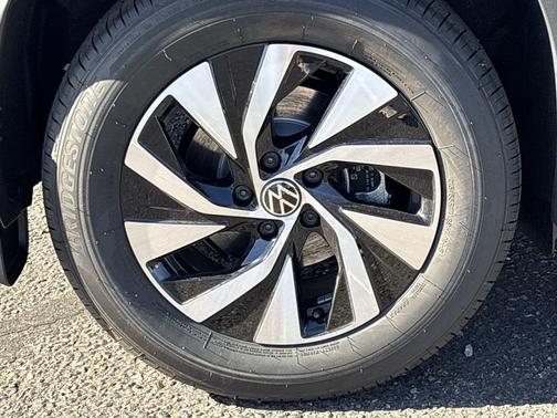 platinum gray metallic 2026 Volkswagen Tiguan 2.0T S