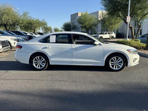 2020 Volkswagen Passat 2.0T SE