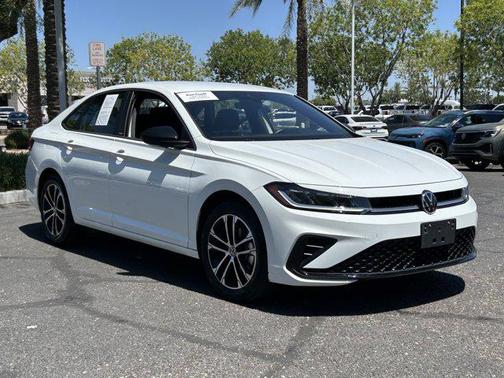 Pure White 2025 Volkswagen Jetta 1.5T Sport