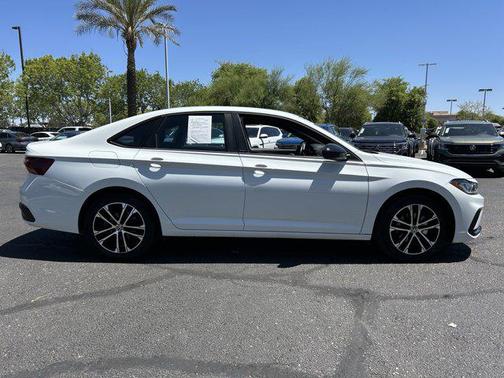 Pure White 2025 Volkswagen Jetta 1.5T Sport