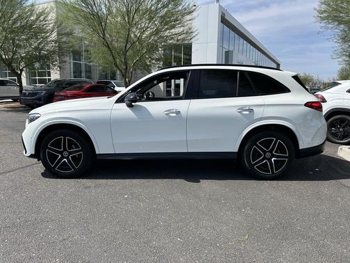 White 2024 Mercedes-Benz GLC 300 Base