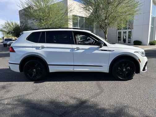 Opal White Pearl 2023 Volkswagen Tiguan 2.0T SE R-Line Black