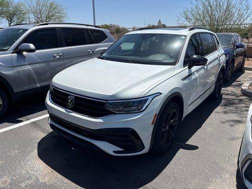 Opal White Pearl 2023 Volkswagen Tiguan 2.0T SE R-Line Black
