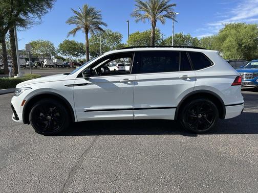Opal White Pearl 2023 Volkswagen Tiguan 2.0T SE R-Line Black